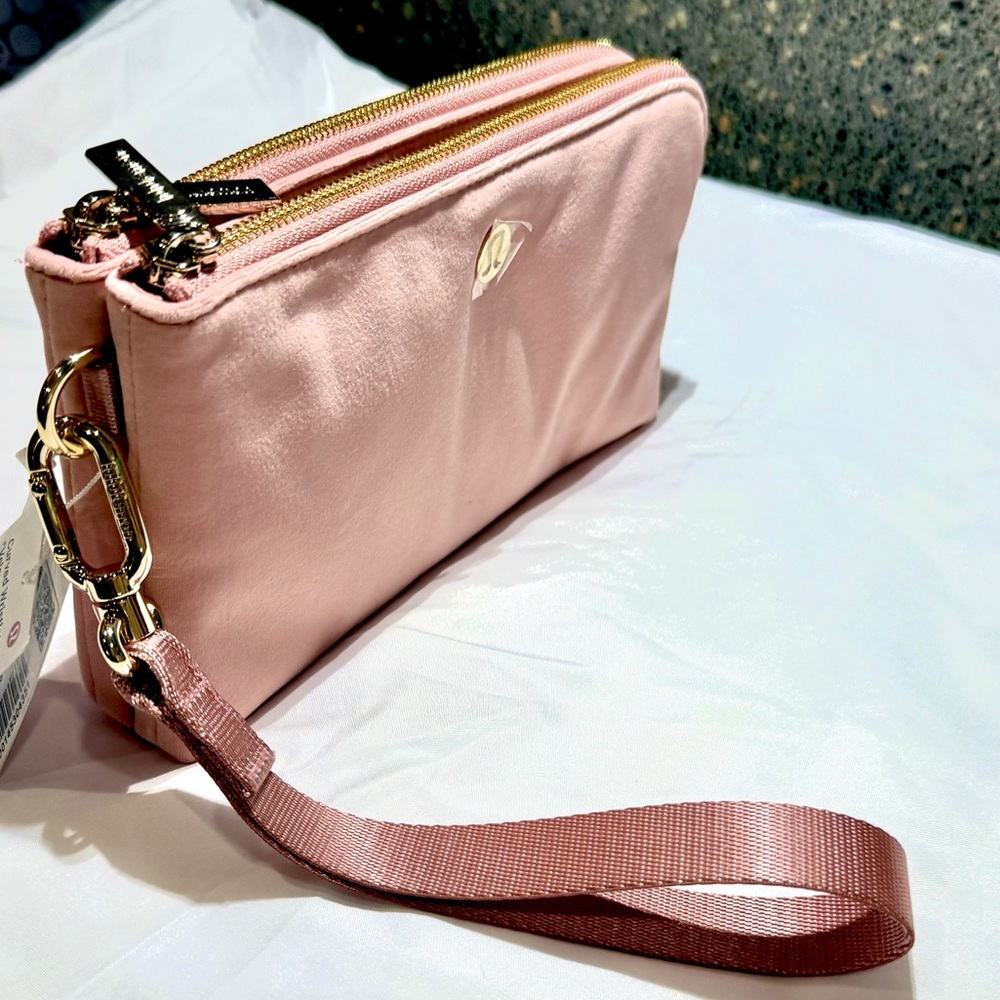 NWT Auth Lululemon Pink/Gold velour Wristlet Clutch. 3 comp, detachable strap.
